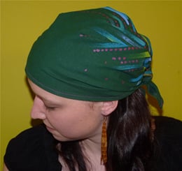 Tmavě zelený šátek  S021 ČÁRKY - P1090836.JPG